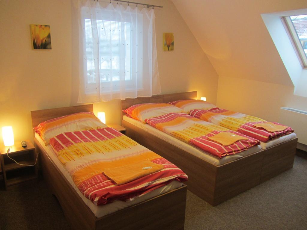 Penzion Kratochvil Dolní Dunajovice Oda fotoğraf