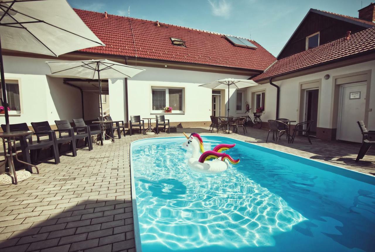 Penzion Kratochvil Dolní Dunajovice Dış mekan fotoğraf